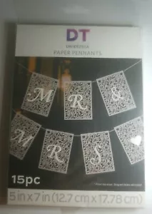 David Tutera White Lace Die Cut Pennant Paper 15 Piece - Picture 1 of 3