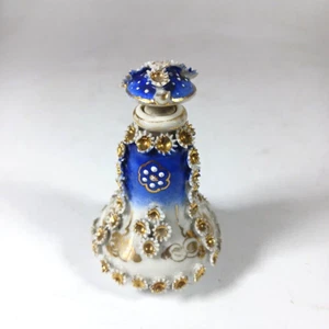 Antigua botella perfumada de perfume de porcelana aplicada flores incrustadas doradas - Imagen 1 de 8