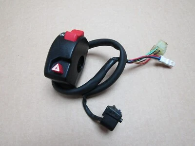 Interruptor derecho Triumph Bonneville Street Twin 2018 6.433 millas (12085) Foto 1 de 4