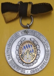 Oktoberfest Medal 10 years of the Bavarian Sport Shooting Association 1950-1960 - Picture 1 of 7
