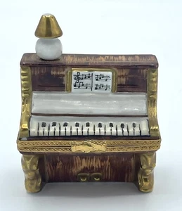 Limoges France Peint Main Old Piano music notes lamp  gilded Trinket Box - Picture 1 of 18