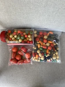 Large Lot Of Assorted Vintage Wooden Macrame Beads - Bild 1 von 5
