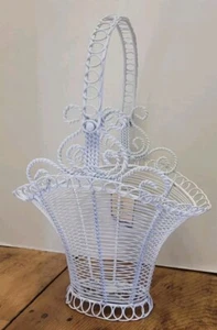 Cesta de Pascua vintage de metal blanco de 11 1/2" decoración de primavera para toda la casa Sears Roebuck - Imagen 1 de 6