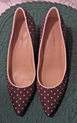BOMBAS ISAAC MIZRAHI LIVE NUEVAS NEGRAS CON LUNARES BLANCOS TALLA 8,5 MED SH10 Foto 1 de 4