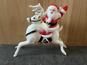 Vintage Rosbro Hartplastik Weihnachten Weihnachtsmann auf Rentier mit Fell - Bild 1 von 4