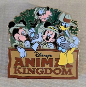 Disney Pin 82178 WDW Disney's Animal Kingdom Theme Park, Mickey and Friends 2011 - Picture 1 of 2