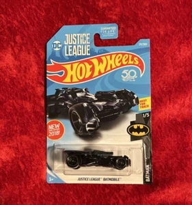 2017 HOT WHEELS JUSTICE LEAGUE BATMOBILE BATMAN 50th Anniversary 1/5 DC Comic - Picture 1 of 2