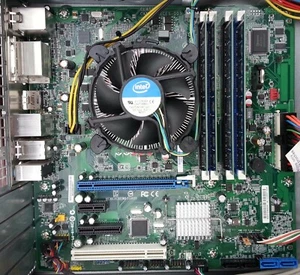 DQ67SW Intel Motherboard Combo w/ i7-2600 3.4 GHz 16GB (4x4) RAM Fan Latest BIOS - Picture 1 of 2