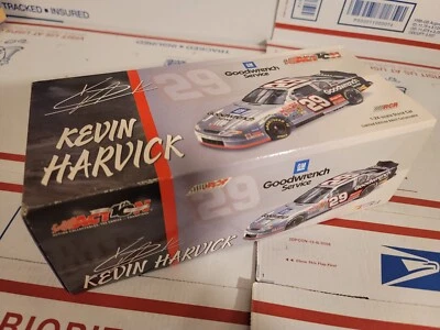 Action Nascar Kevin Harvick #29 GM Goodwrench 2002 Monte Carlo 1:24 Diecast Car Foto 1 de 4