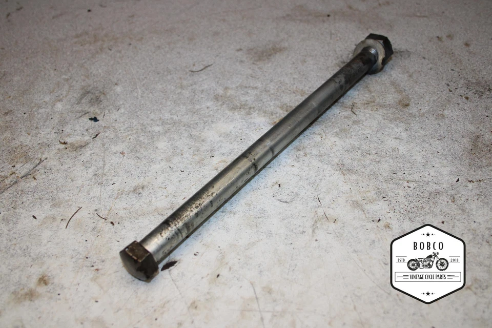 Honda CL200 1974 Scrambler basculante trasero perno eje de pivote V14-3696.ux Foto 1 de 3