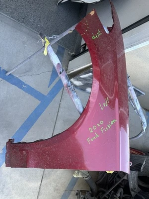 原始设备制造商左前挡泥板 2020 福特 Fusion – 红色 – 用于凹痕 — 第 1/4 张图片