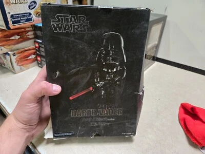 Figura de acción exclusiva de Darth Vader Egg Attack de Star Wars sellada EAA-002 Foto 1 de 4