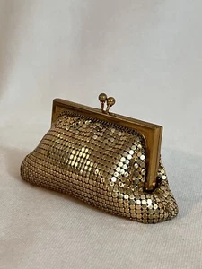 Vintage Whiting & Davis Gold Mesh Coin Purse Kiss Lock Made in USA - Picture 1 of 11