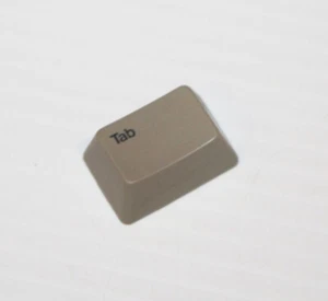 Vintage Apple IIe A2S2064 Desktop Part - Genuine OEM Keyboard Key Keycap "TAB " - Zdjęcie 1 z 3