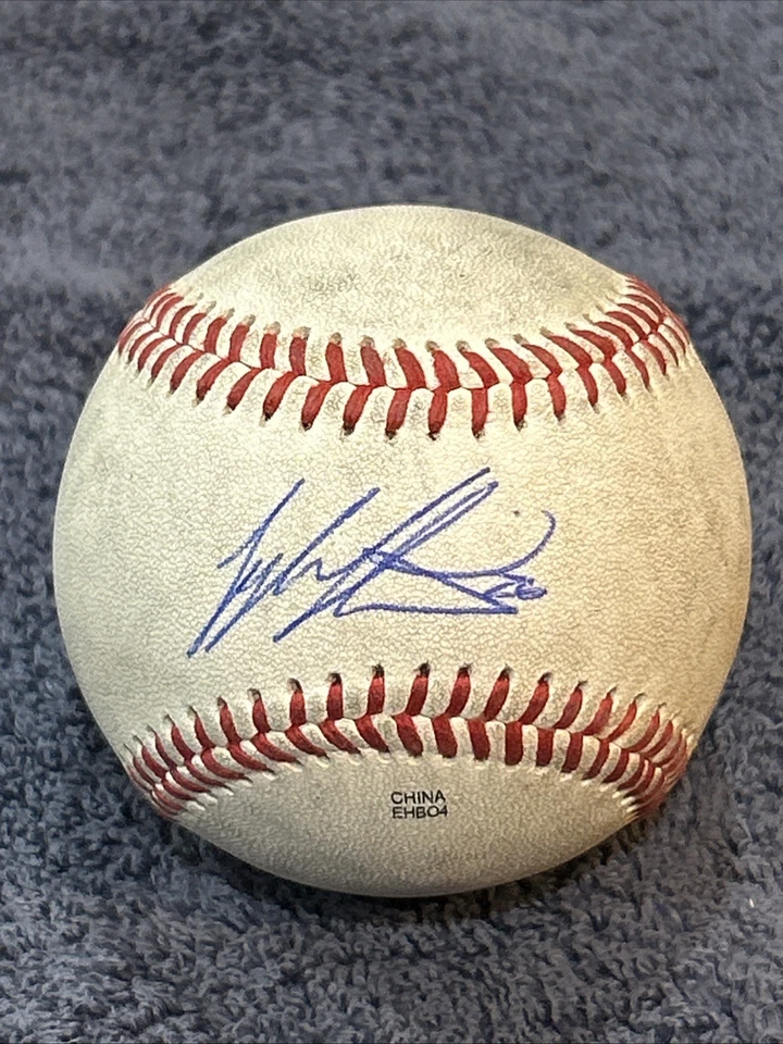 Pelota de béisbol firmada por Tyler Austin autografiada D Foto 1 de 4