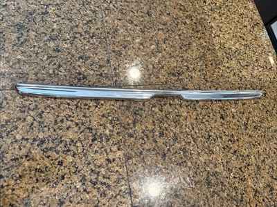 Mercedes-Benz W116 450SEL 1972-80 manija de maletero cromada moldura calidad concurs Foto 1 de 4