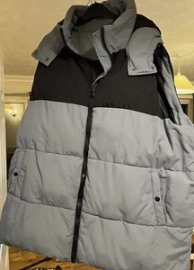 BNWT Simply Be Women's Sleeveless BLUE/BLACK Puffer Gilet Black Size 30 RRP £65 - Picture 1 of 3
