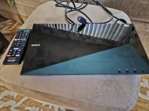 Sony BDP-S5100 Blu-ray DVD Player 3D Built-in Wi-Fi Streamer Tested WITH Remote - Picture 1 of 3