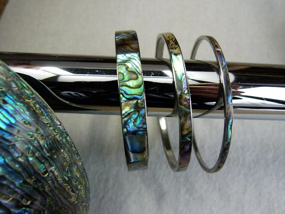 ARMREIFEN PERLMUTT NEU ABALONE MUSCHEL BLAU GRÜN ARMBAND MODE SCHMUCK NATUR NEU - Bild 1 von 1