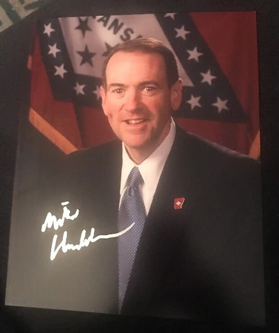 MIKE HUCKABEE SIGNED 8X10 PHOTO PRESIDENT TRUMP W/COA+PROOF RARE WOW Cover