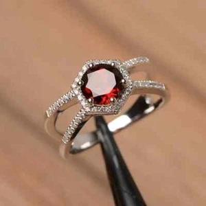 100 % Natural Garnet Ring Round Cut 925 Sterling Silver Engagement Ring Size 7US - Picture 1 of 4