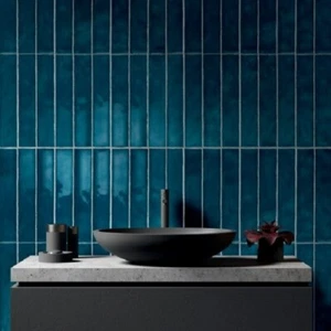 VERNICI POSH BLUE 5 x 25cm WALL TILES - JOB LOT OF 3 SQ.METRES (HUGE PRICE DROP) - Picture 1 of 2