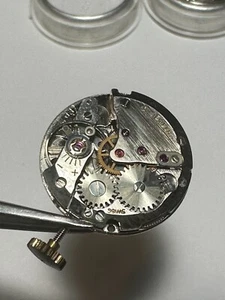 NEW OLD STOCK ETA 7¾"' CAL. 2540 SWISS 21 JEWELS WIND-UP WATCH MOVEMENT - Picture 1 of 5
