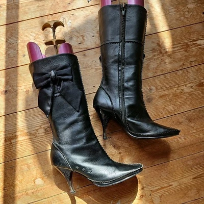 Retro IRREGULAR CHOICE Black Soft Leather Bow Mid Calf High Heel Boots UK8 EU41 - Image 1 of 4
