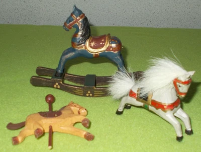 3 Holz Pferde Weihnachtsschmuck für Bastler Schaukelpferd Karussellpferd - Bild 1 von 4