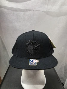 Neu mit Etikett Cincinnati Reds American Needle Blackout eng anliegende Mütze 7 3/4 MLB - Bild 1 von 9