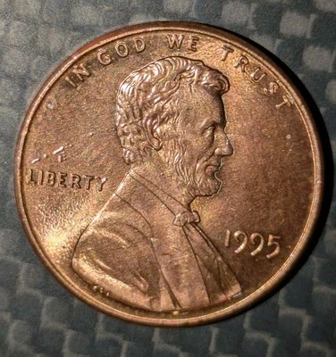 1995 1c Memorial Cent Uncirculated + Shiny Deep Red Struck Through Grease - Image 1 of 4