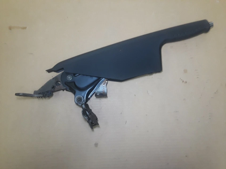 Volkswagen Passat 1999-2001 estacionamiento de emergencia palanca de freno eléctrica negro OEM N0X4 Foto 1 de 4