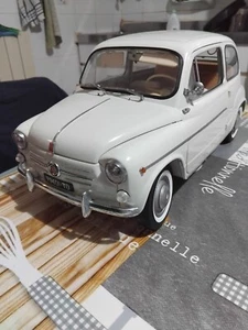 modello in metallo di automobile scala 1:8 Fiat 600 - Foto 1 di 2