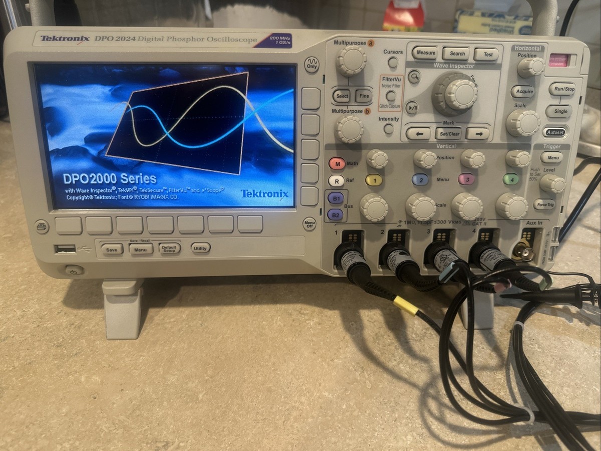 Tektronix Oscilloscopes & Vectorscopes for sale | eBay Tektronix Oscilloscopes & Vectorscopes for sale | eBay