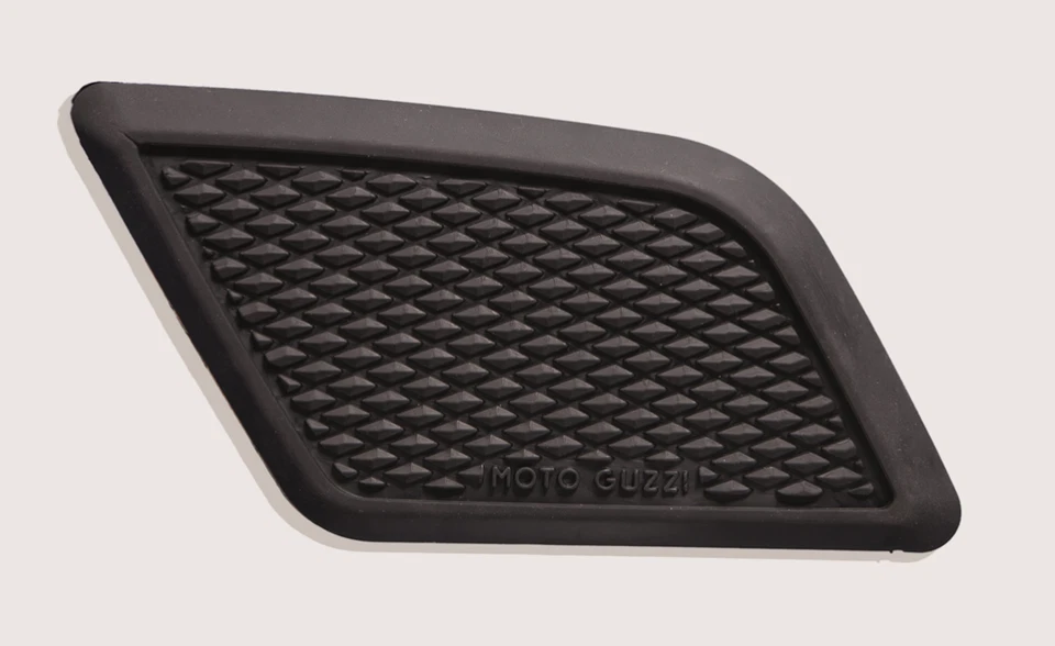 MOTO GUZZI V7 OEM PASTILLAS DE TANQUE / PROTECTOR DE TANQUE * 897021 * NUEVO * 2008-2025 Foto 1 de 1