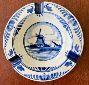 Vintage~Delft~Cenere~Dipinto a mano in Olanda~Blu e Bianco~Mulino a vento~1949 - Foto 1 di 5