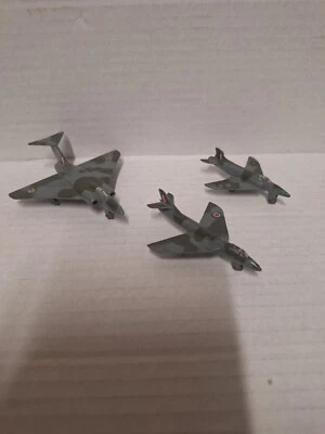 3 DINKY TOYS Military Aircraft. 734 Supermarine Swift,735 Gloucester Javelin 736 — 第 1/4 张图片