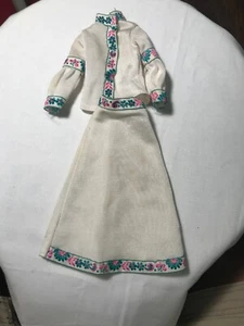 Muñeca Barbie vintage años 60 flor niño traje  - Imagen 1 de 4