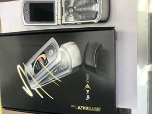 Motorola MOTORAZR VE20 Flip Cellular Phone - Picture 1 of 1