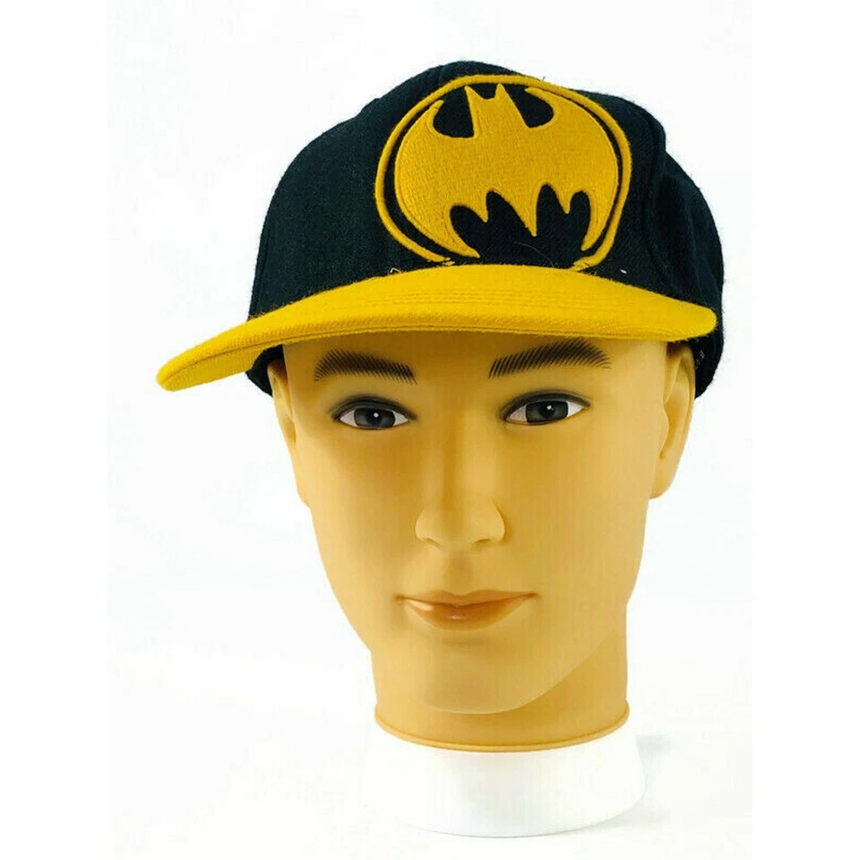 Кепка бейсболка DC Comics Batman малый-средний поднятый логотип черная и желтая - Изображение 1 из 4