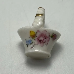 Cesta miniatura para casa de muñecas cerámica porcelana flor mini estilo cabaña francesa - Imagen 1 de 3