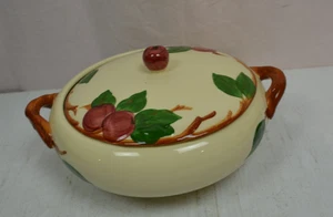 Franciscan Apple Covered Casserole Vegetable Serving Bowl Vintage Made in USA - Picture 1 of 5