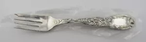 Tiffany & Co. Sterling 6 5/8" Salatgabel; Chrysanthemenpat; kein Monogramm - #7988 - Bild 1 von 7