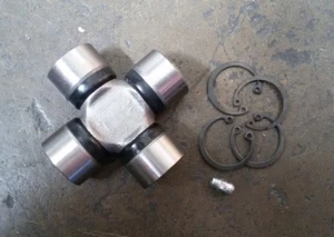 CROCIERA ALBERO DI TRASMISSIONE LADA NIVA  341468 28X71MM - Foto 1 di 1