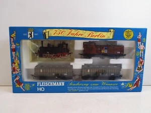 FLEISCHMANN HO 750 JAHRE BERLIN SCHNELLZUG ZUM WANNSEE NOS NEW BOXED (OO2817) - Picture 1 of 5