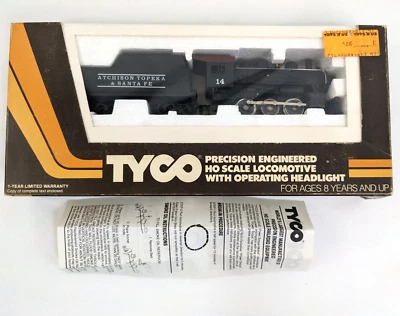 Atchison Topeka, Santa Fe Steam Engine 14 Tender 257 228 TYCO HO Scale - Image 1 of 4