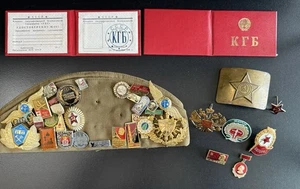Sowjetunion UdSSR, KGB, Militärmütze mit Replika Pins, Abzeichen, Patches, Schnalle - Bild 1 von 7