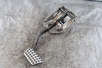 Dodge Charger Hellcat 2018 6,2 L OEM conjunto de pedal de freno interior #1621 Foto 1 de 4