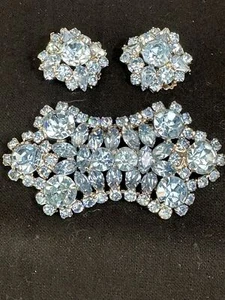 Brooch & Earrings Clip-On Set Blue Rhinestones JULIANA Vintage Silver M-5505 - Picture 1 of 4
