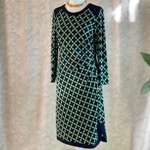 NWT Donna Morgan Mod Green Navy Medallion Print Dress Zip Shoulder Modest Size 6 - Picture 1 of 8